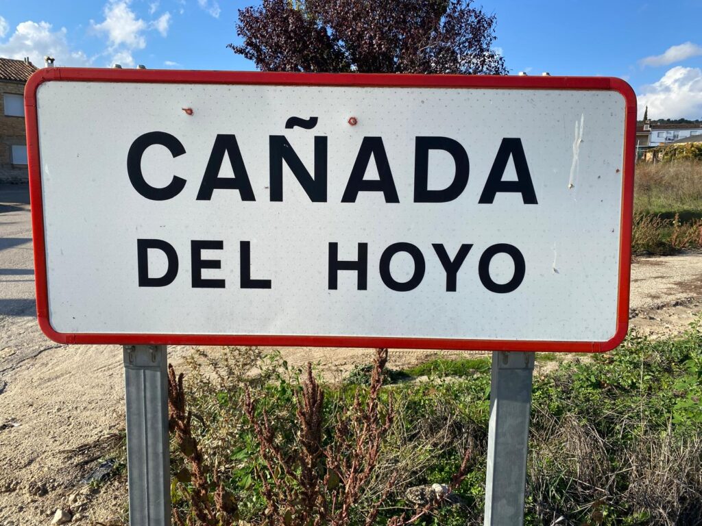 El conjunto de sus lagunas es uno de los monumentos naturales más excepcionales del país, símbolo de un pueblo que ofrece mucho durante los meses estivales